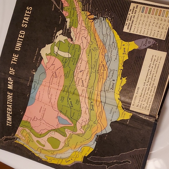 1944 Garden Book 1000 Garden Questions. 1st edition - Picture 8 of 12